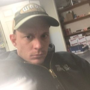 Meet your Posher, Clint